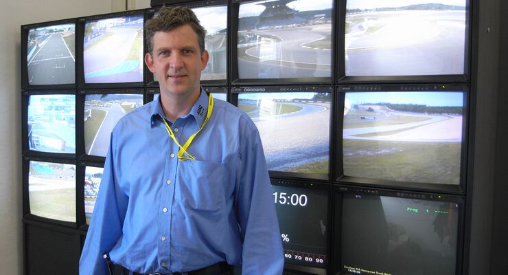 Chief Marshal Andreas Kirschner hat die Rennsicherheit beim Truck Grand-Prix im Blick.