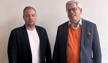 Dennis Kost und Roland Rüdinger leiten die Rüdinger Spedition