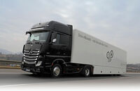 Fahrbericht Mercedes Actros 1863 MB FB Kern schwarz silber Motor Motorenkurve technische Daten Fahrerhaus Getränkehalter Führerhaus Kabine Kasten