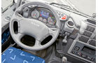 Iveco Stralis 440S33 CNG, Cockpit