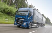 Iveco Stralis 460 NP LNG Wechselbrückenzug