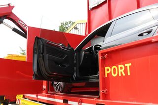 Abrollbehälter für verunfallte E-Autos: Müller präsentiert Safety Box -  eurotransport
