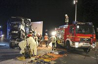Report Autobahnlebensretter Freiwillige Feuerwehr Königswinter, FF 4/2019, Lkw-Unfall, Rettung, Bergung, Autobahn.