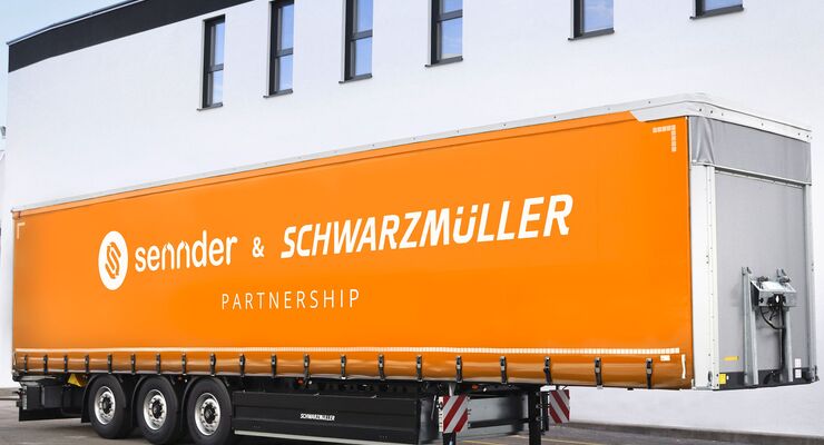 Sennder-Plane für Schwarzmüller-Trailer