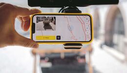 Vialytics-Smartphone-Lösung zum Erfassen des Straßenzustands