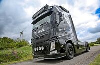 Volvo FH schwarz Wacken Uhl Trucks
