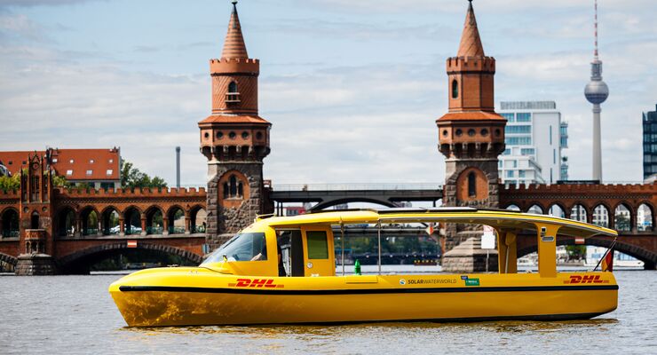 Zustellung per Solarboot der Deutsche Post DHL Group