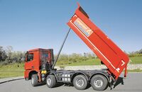 langendorf, trailer, kipper, lkw, tieflader, innenlader, dr. klaus Strautmann, straßenbau